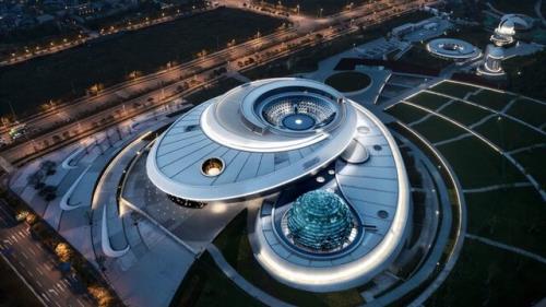 معماری فضایی در بزرگترین موزه ستاره شناسی جهان بعلاوه تصاویر