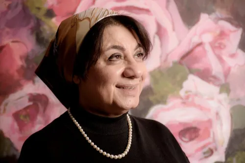 دانستن انگیزه های پشت هر اثر، برای بیننده یک موقعیت تعاملی بوجود می آورد