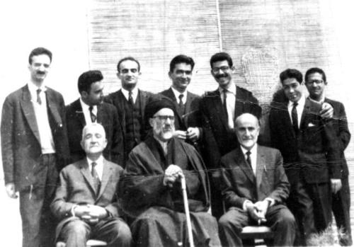 مرحوم طالقانی بر این باور بود که مهندس تاجر نمی تواند با روحانیت کار کند