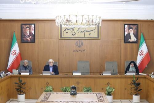 عارف: موضع گیری برخی افراد به روابط رو به بهبود با کشورهای اسلامی و منطقه لطمه می زند